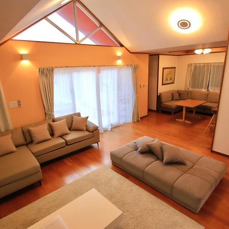 红色之花度假屋 Miyakojima  外观 照片