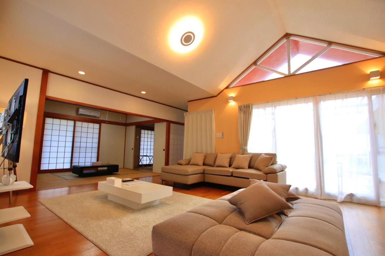 红色之花度假屋 Miyakojima  外观 照片
